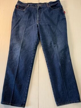 Braxton Men's Relaxed Dark Blue Jeans with Front Crease